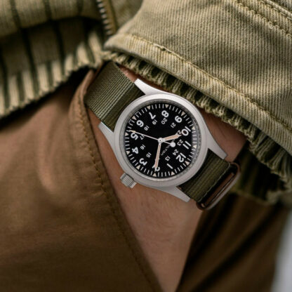 Hamilton Khaki Field Mechanical porté