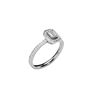 Solitaire diamant taille émeraude, entourage diamants